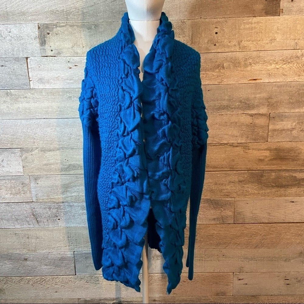 Artex women’s ruffled cardigan sweater ‎ size medium